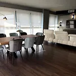 דירה Elegant Office With A View ואלמדררה