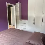 Elegant Office With A View דירה