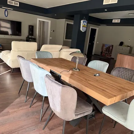 Apartamento Elegant Office With A View