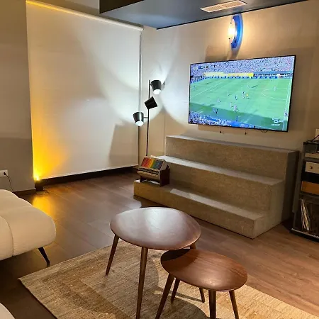 Elegant Office With A View *