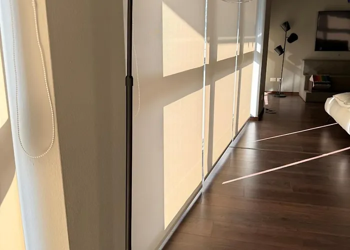 Elegant Office With A View Apartamento *