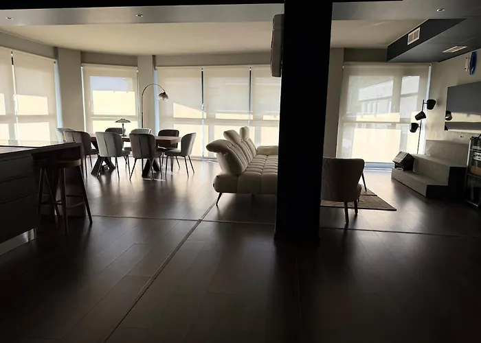 Elegant Office With A View *